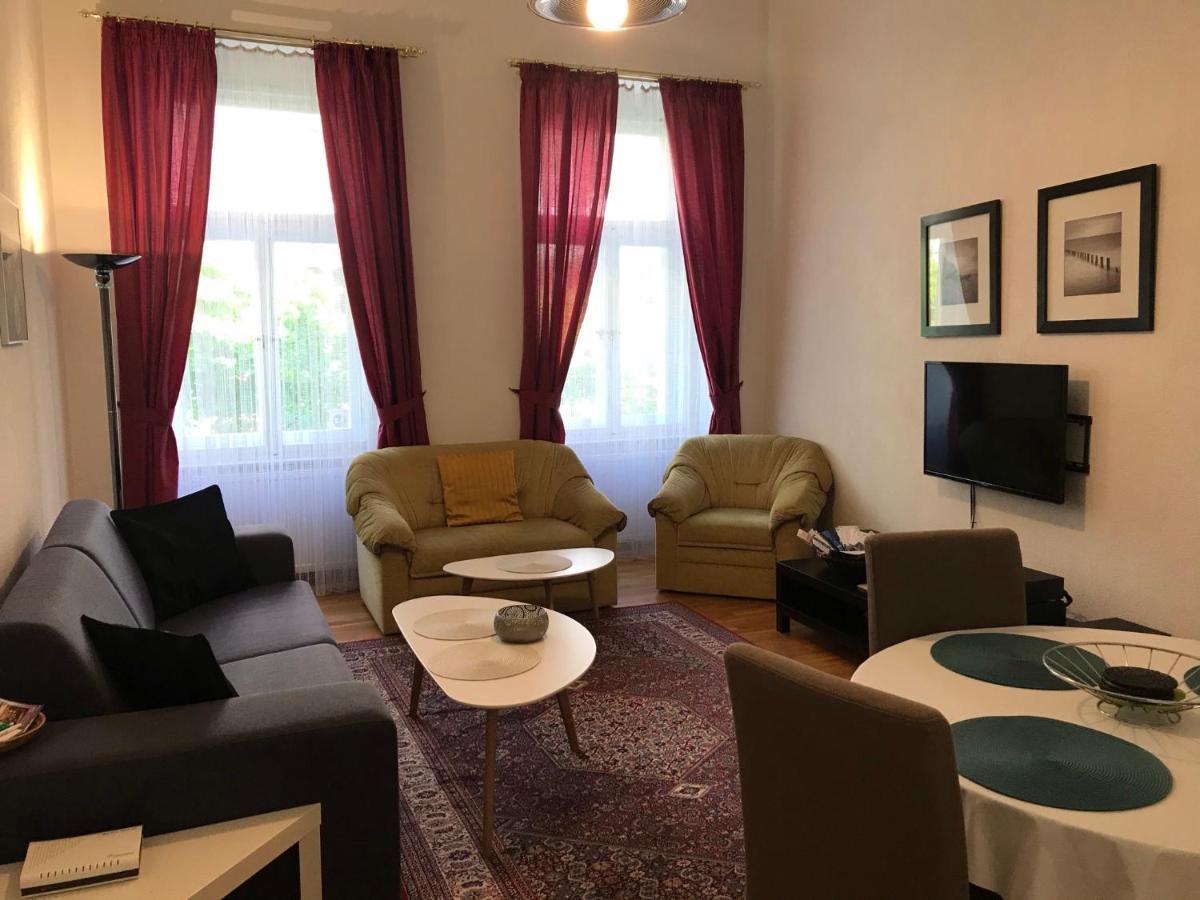 Apartment Sadova Karlovy Vary Exterior foto