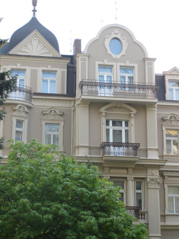 Apartment Sadova Karlovy Vary Exterior foto